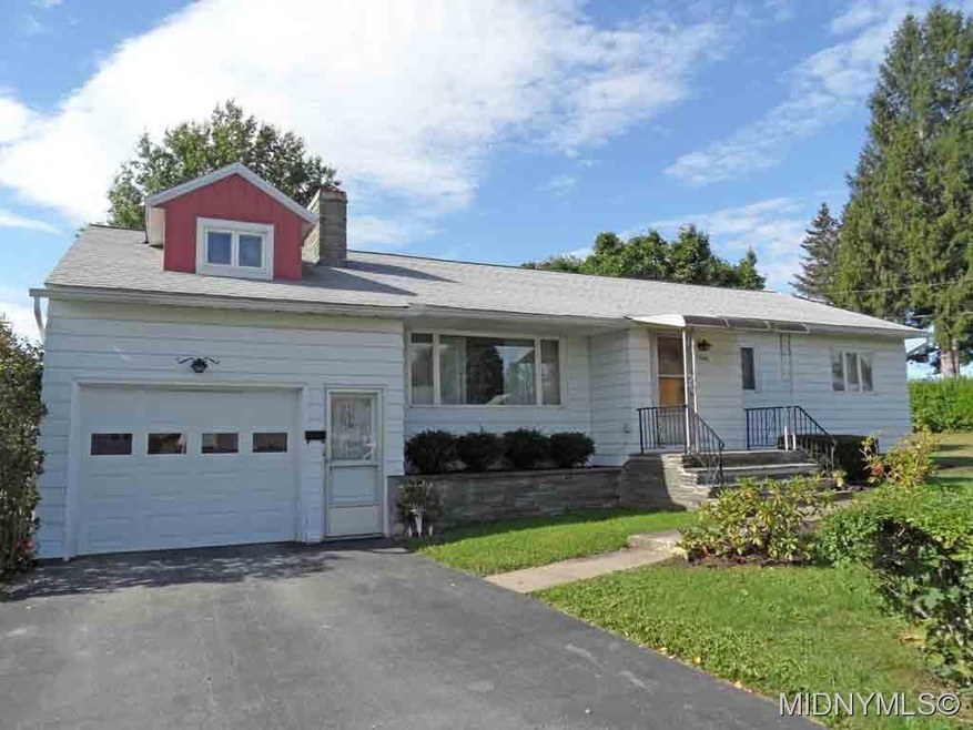 1806 Crouse St, Utica, NY 13501 - photo 1