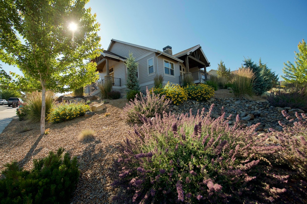 2322 SW 43rd St, Redmond, OR 97756 - photo 1