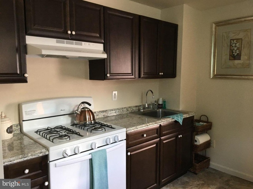 511 N Black Horse Pike, Runnemede, NJ 08078 - photo 1