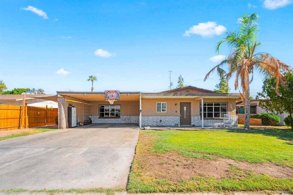 2556 W 14th St, Yuma, AZ 85364 - photo 1