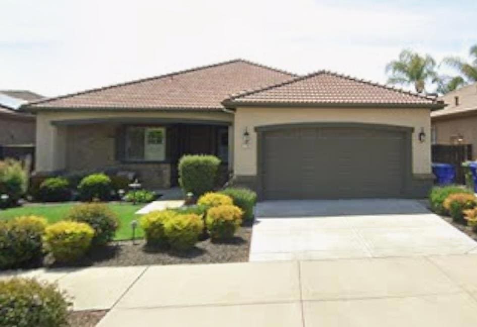 1702 Moonbeam Way, Turlock, CA 95382 - photo 1