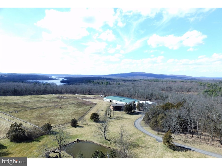 82 Fink Dr, Ottsville, PA 18942 - photo 1