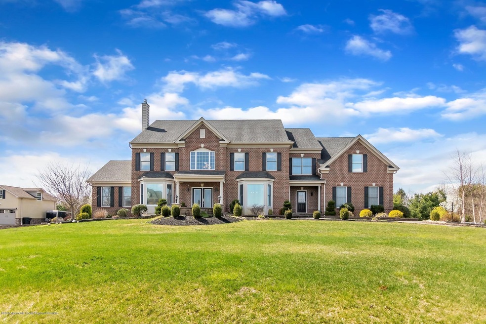 18 Ridgeview Way
