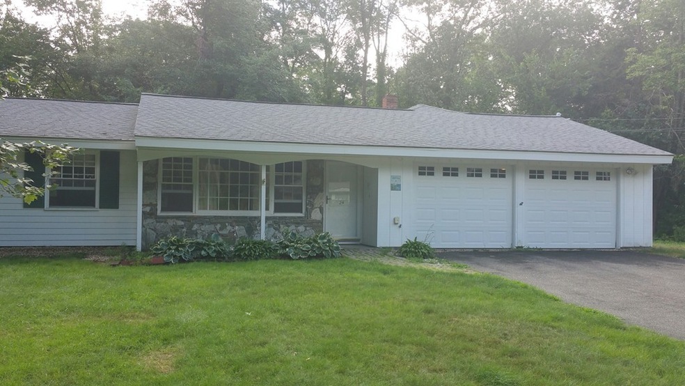 24 Juniper Ln unit 1, Framingham, MA 01701 - photo 1