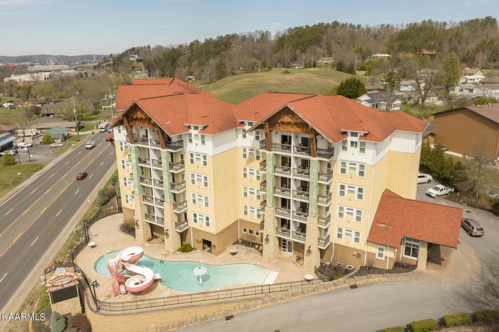 3415 Teaster Ln unit 506, Pigeon Forge, TN 37863 - photo 1