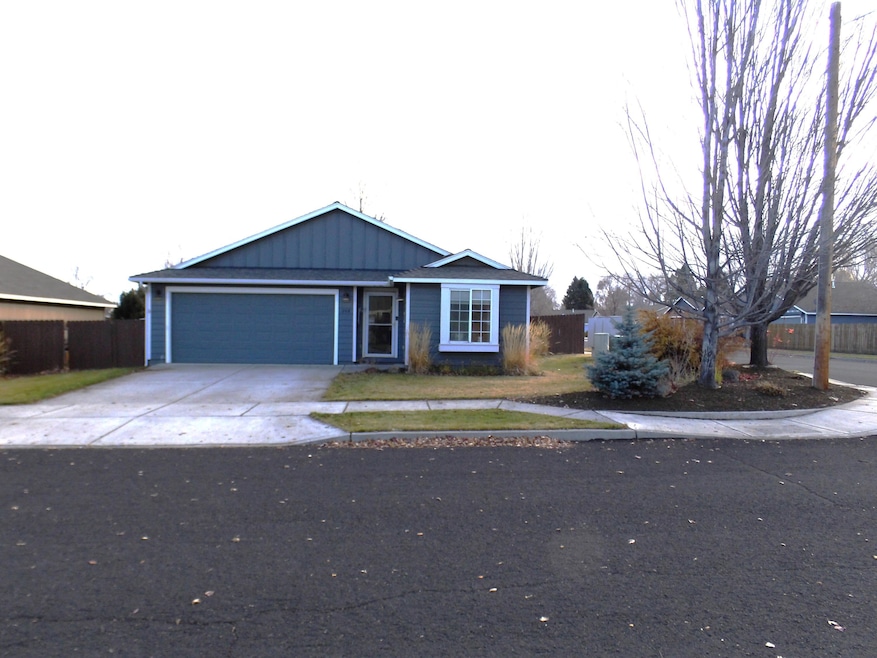 248 SW 29th St, Redmond, OR 97756 - photo 1