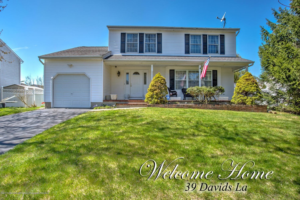 49 Davids Ln Howell NJ 07731-large-001-1