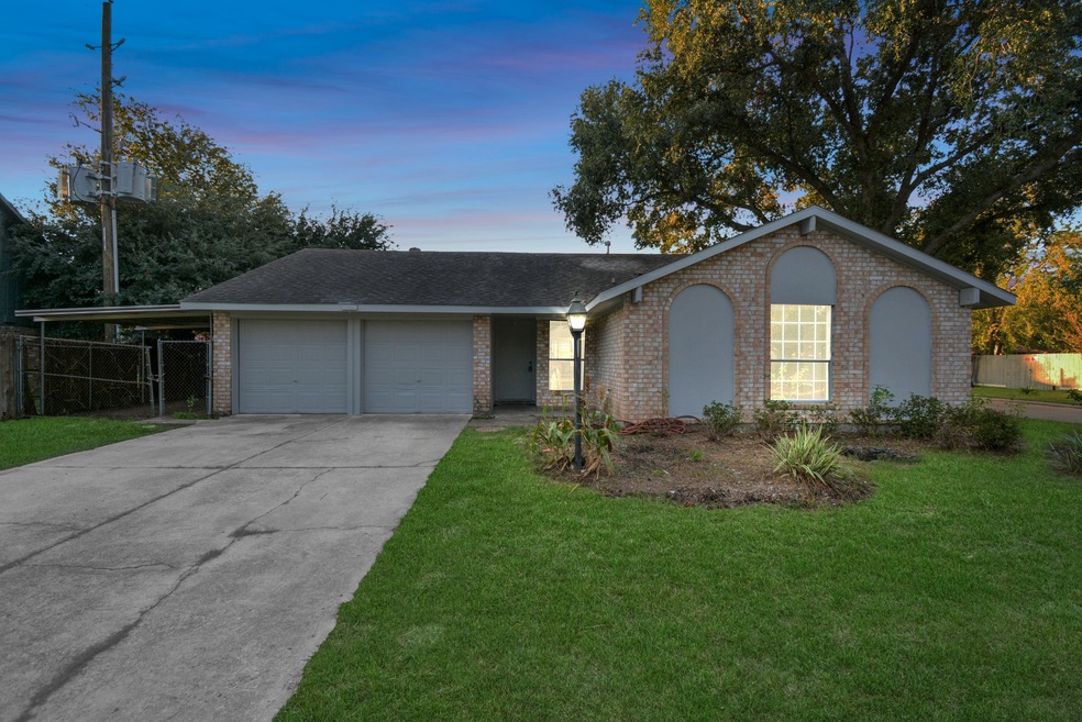 2539 Woodsdale Blvd, Houston, TX 77038 - photo 1