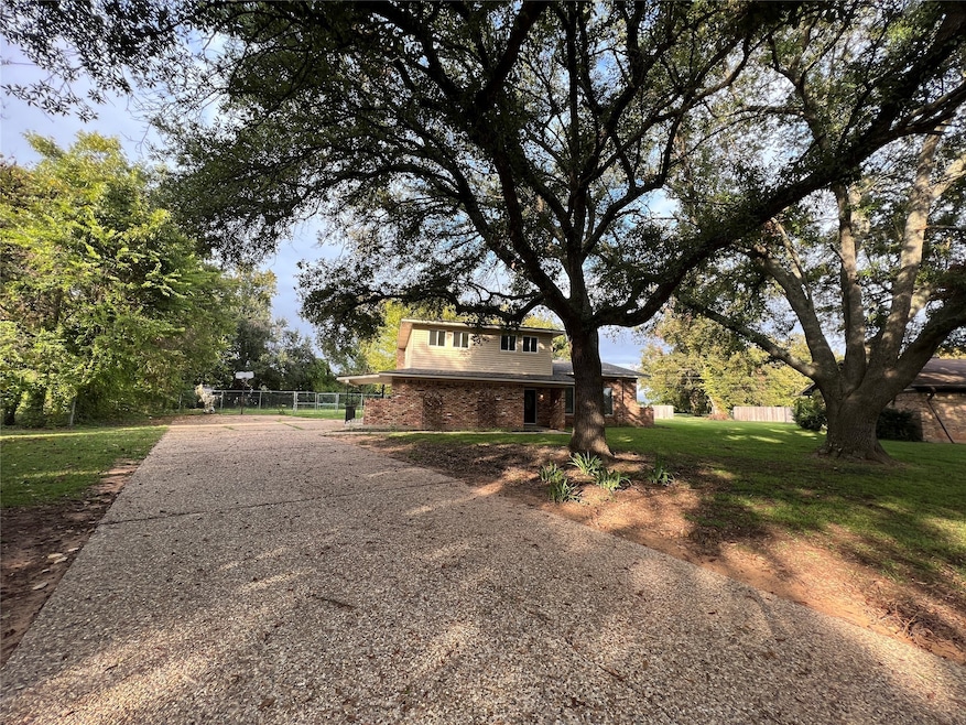 222 Walnut Ln, Bossier City, LA 71111 - photo 1