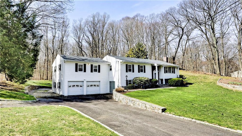 90 Pine Knob Terrace, Milford, CT 06461 - photo 1