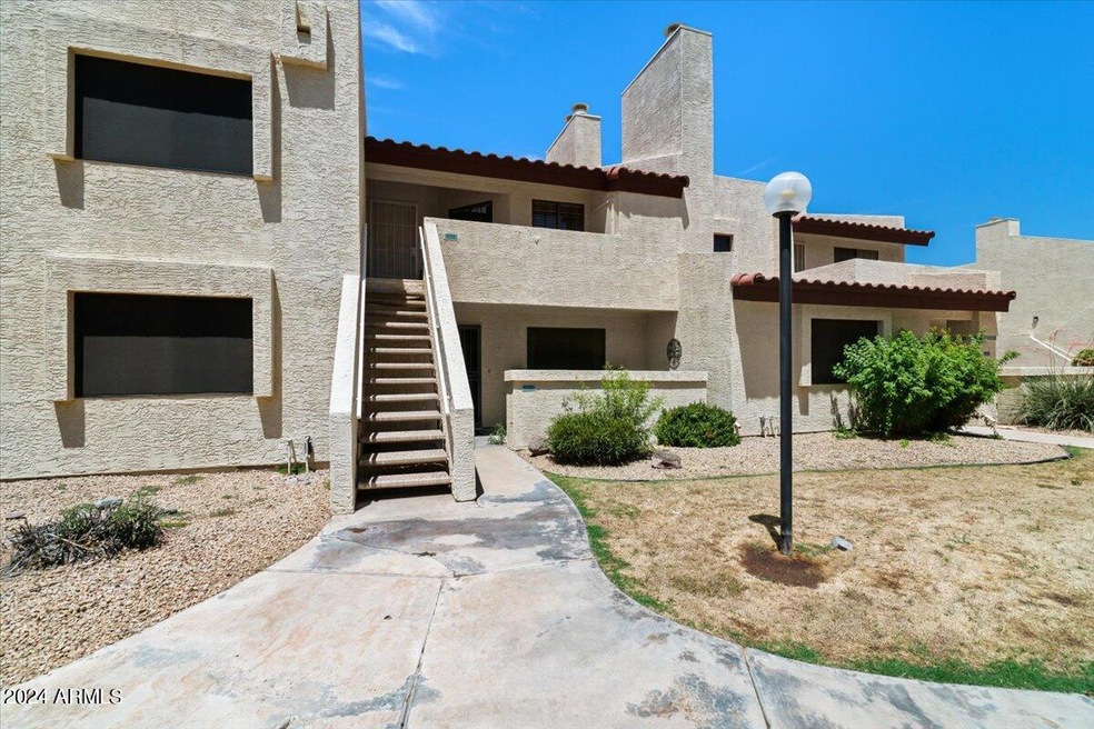 01-Front walkway