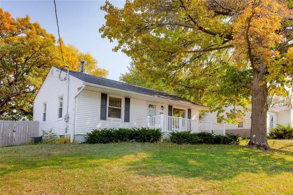 3541 27th St, Des Moines, IA 50310 - photo 1