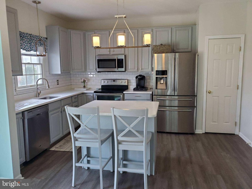 112 Marble House Dr, Bear, DE 19701 - photo 1