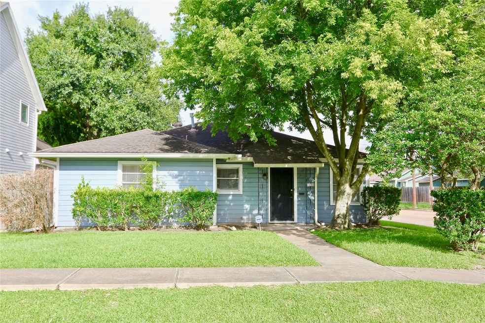 711 Cordell St, Houston, TX 77009 - photo 1
