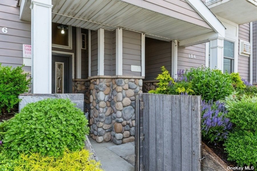 134 Beach 92nd St unit 3C, Rockaway Beach, NY 11693 - photo 1