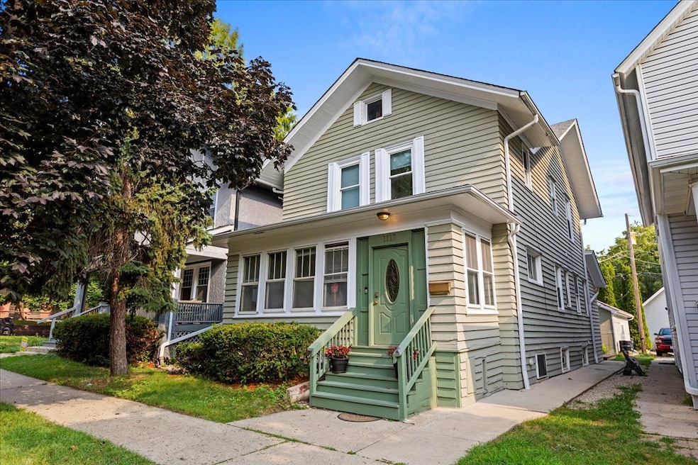 1117 Foster St unit 1, Evanston, IL 60201 - photo 1