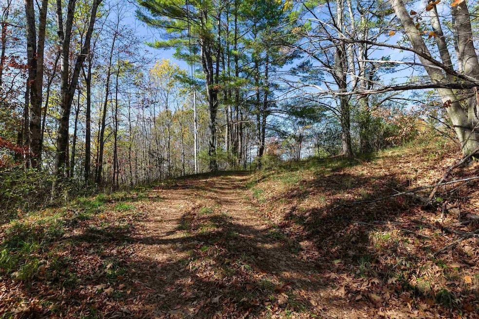 385 Hauger Rd, Thetford, VT 05075 - photo 1