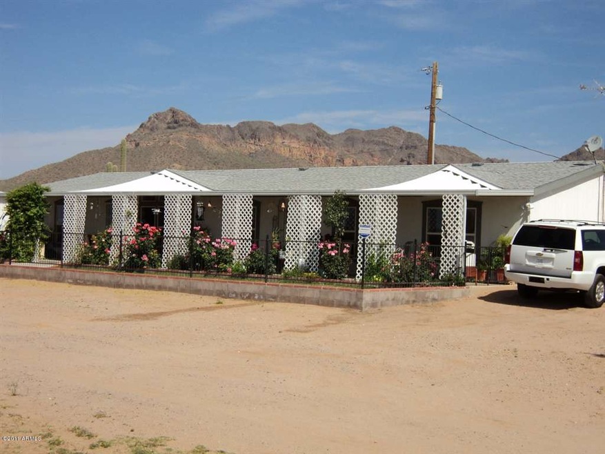 FRONT OF HOUSE