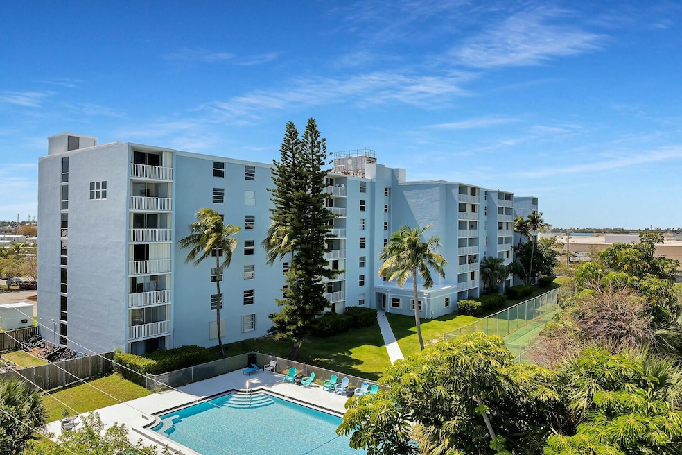 3312 Northside Dr#707