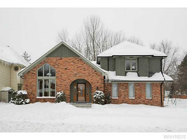 Exterior Front. Welcome to 6096 Wellesley Common.
