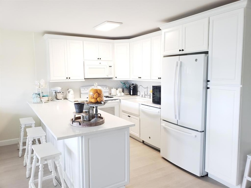 335 Camden N, West Palm Beach, FL 33417 - photo 1