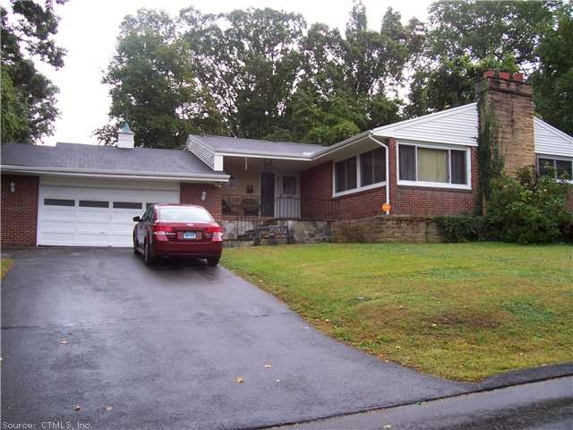 46 Unity St, Waterbury, CT 06779 - photo 1
