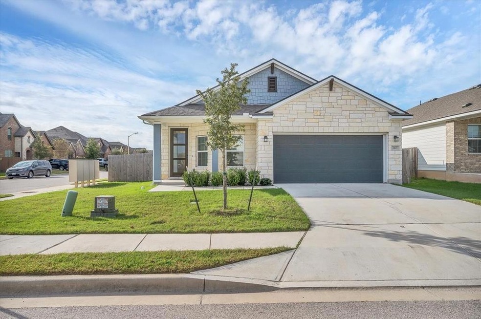 140 Lacey Oak Loop, San Marcos, TX 78666 - photo 1