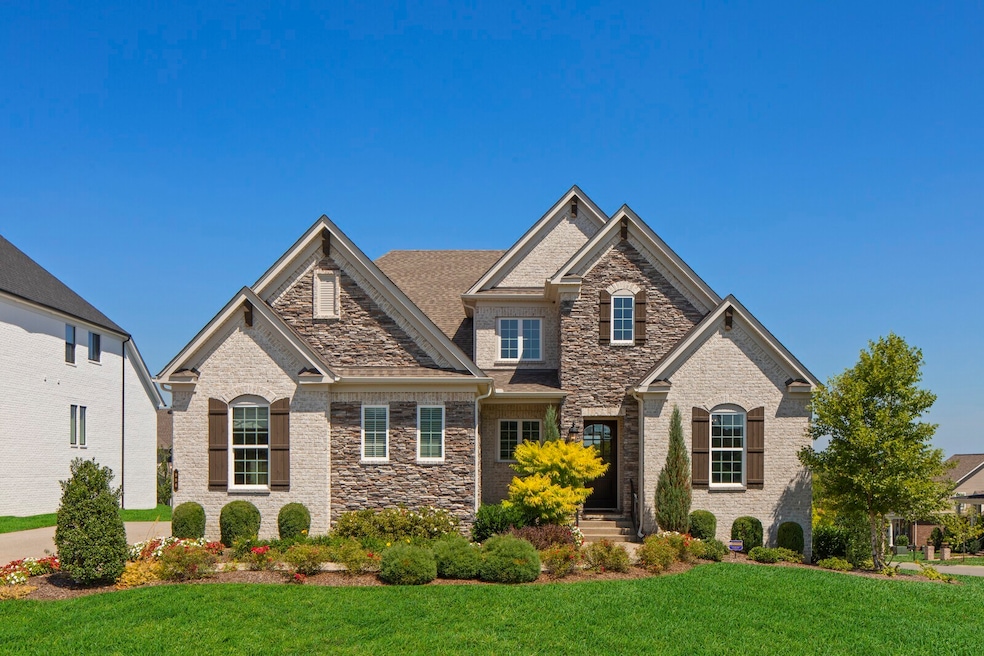 4869 Kedron Rd, Spring Hill, TN 37174 - photo 1