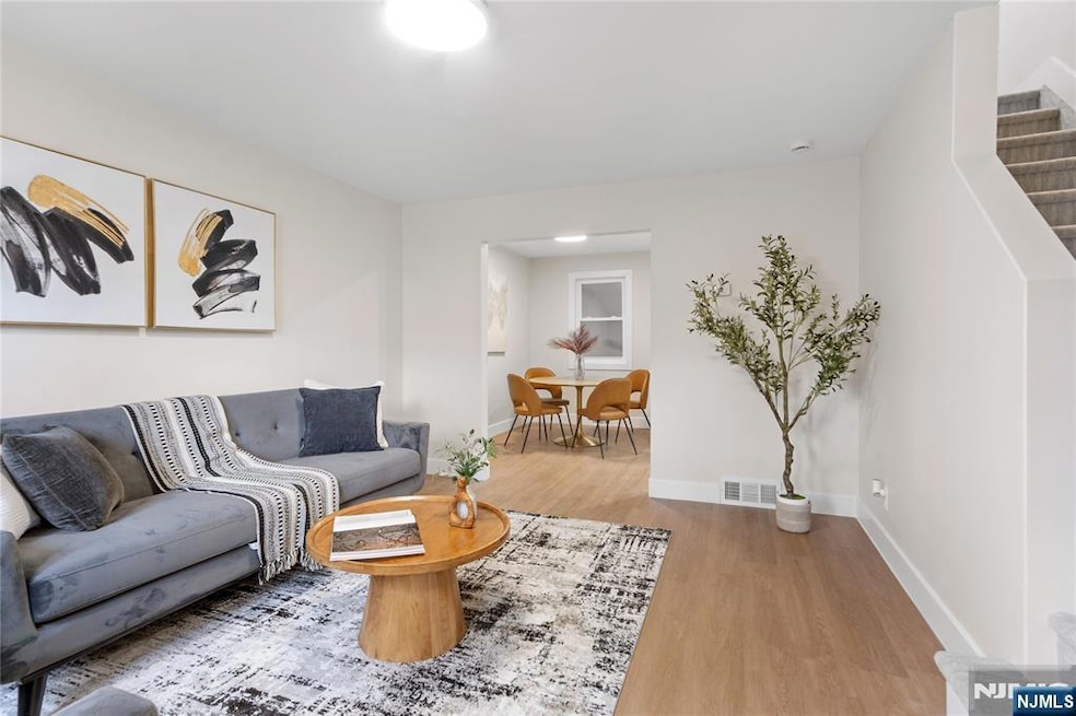 For Sale $369,900 • Co-Listing Agent