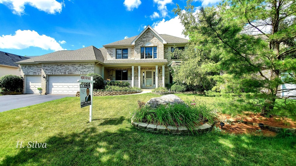 2052 Tunbridge Trail, Algonquin, IL 60102 - photo 1