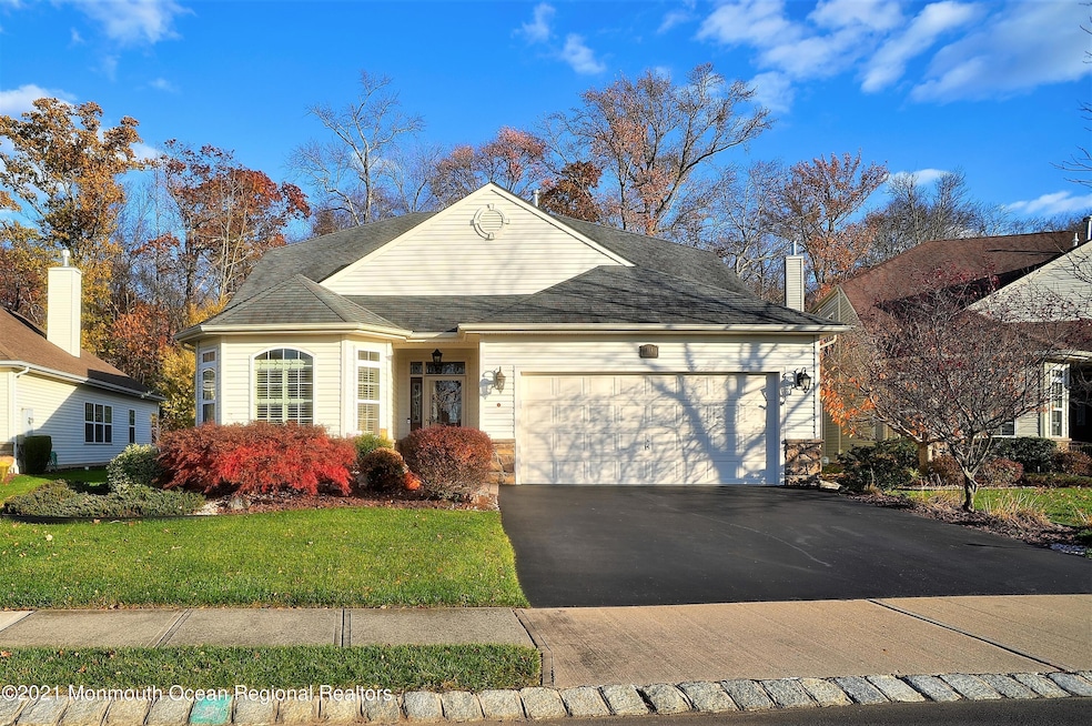 114 Fontaine Ct, Monroe Township, NJ 08831 - photo 1