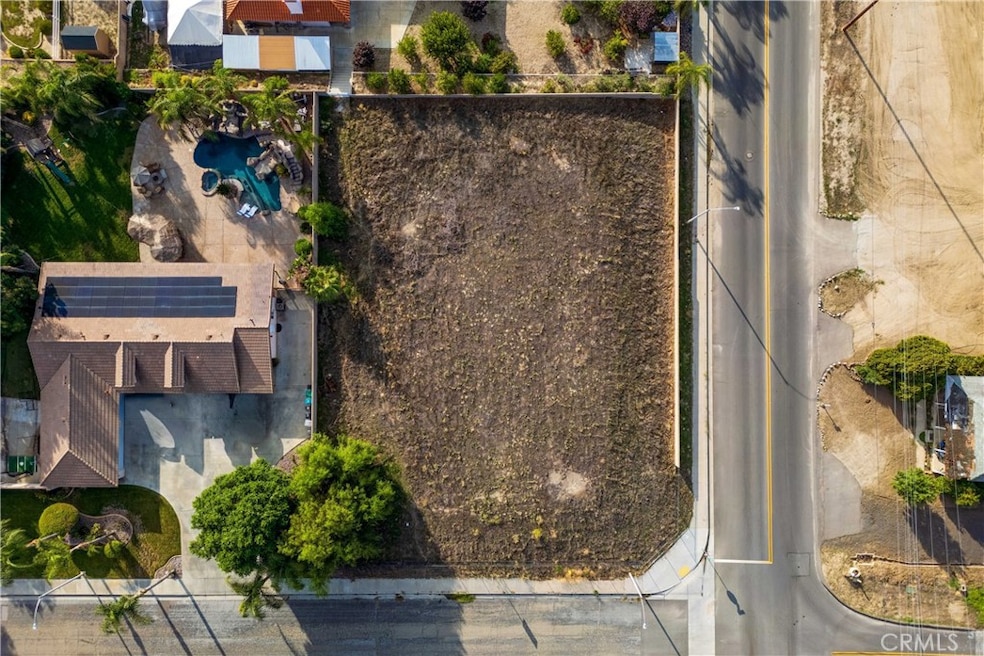 0 Hemet unit IG25244010, Hemet, CA 92544 - photo 1