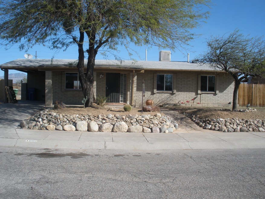 8561 Desert Aire (4)