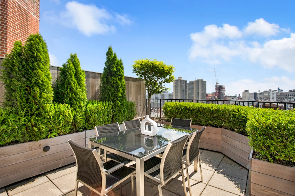 Sold $1,950,000 • Co-Listing Agent