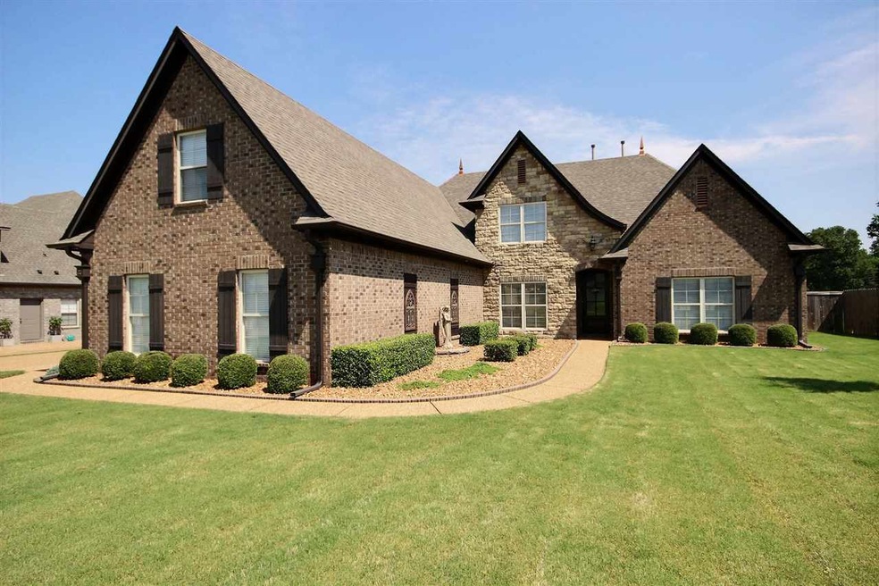 Immaculately maintained 4 Bedroom (2 BR down) or 3