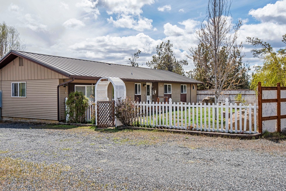 63390 Cimarron Dr, Bend, OR 97701 - photo 1