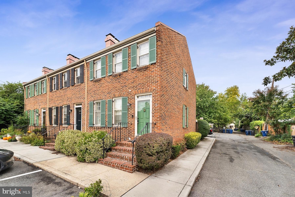 For Sale $874,900 • Co-Listing Agent