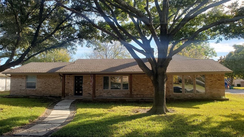 710 W Ash St, Celina, TX 75009 - photo 1