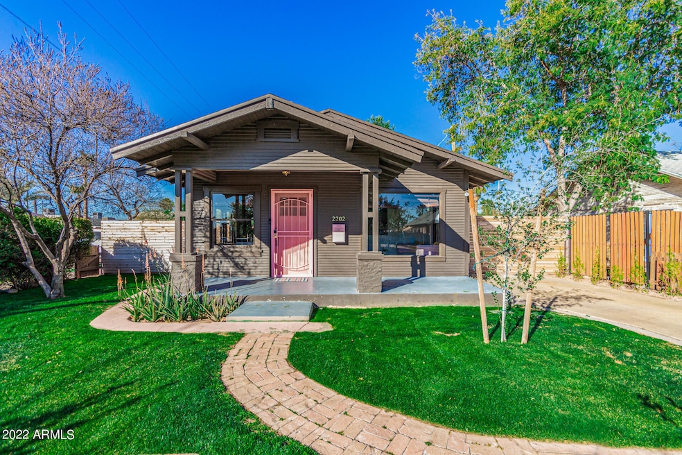 2202 N 11th St, Phoenix, AZ 85006 - photo 1