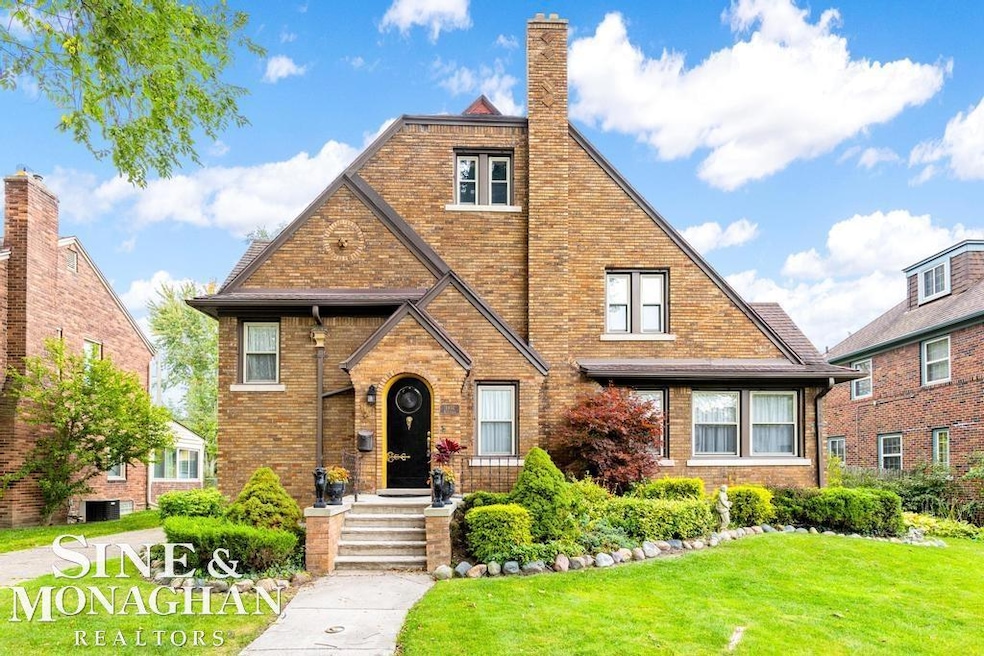 1410 Buckingham Rd, Grosse Pointe Park, MI 48230 - photo 1