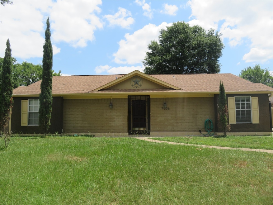 7006 Woodfern Dr, Houston, TX 77040 - photo 1