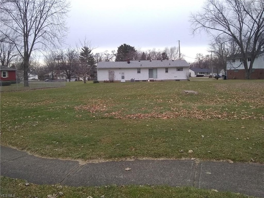 206 Forest St, Lagrange, OH 44050 - photo 1