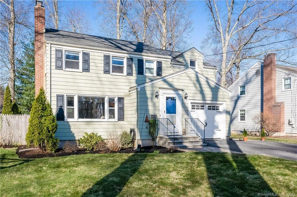 Welcome to 27 Mohegan Drive!