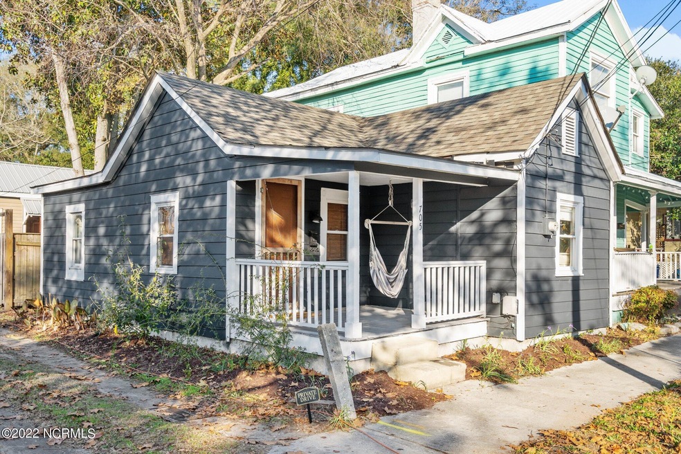 705 Queen St, Wilmington, NC 28401 - photo 1