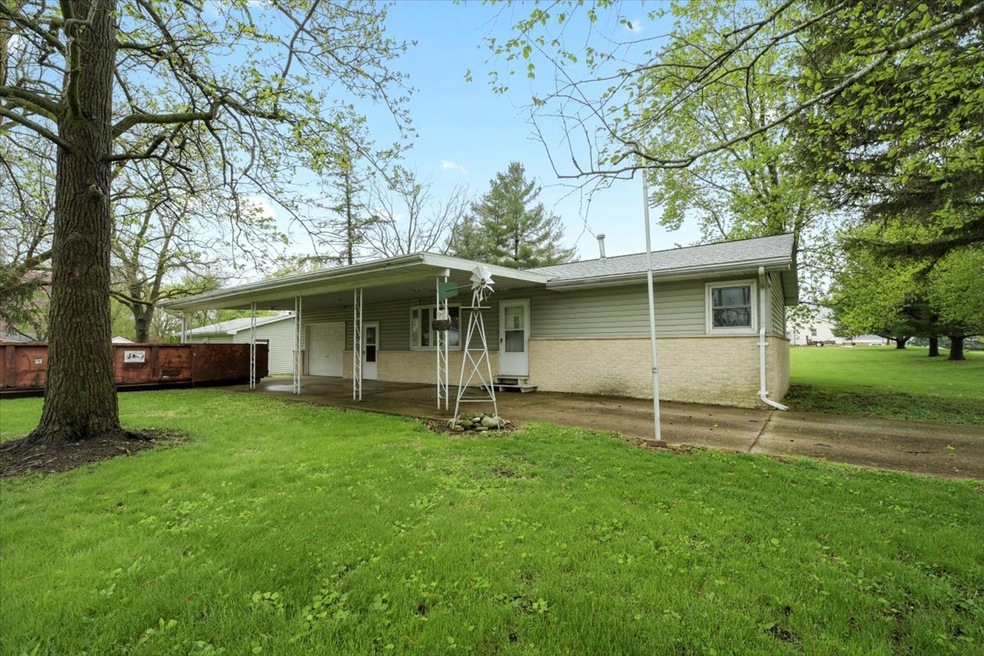 201 W Fillmore St, Philo, IL 61864 - photo 1