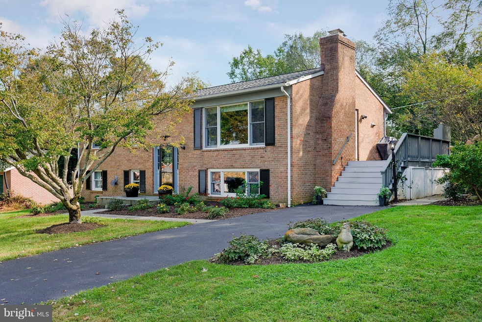 310 E Loudoun Valley Dr, Purcellville, VA 20132 - photo 1