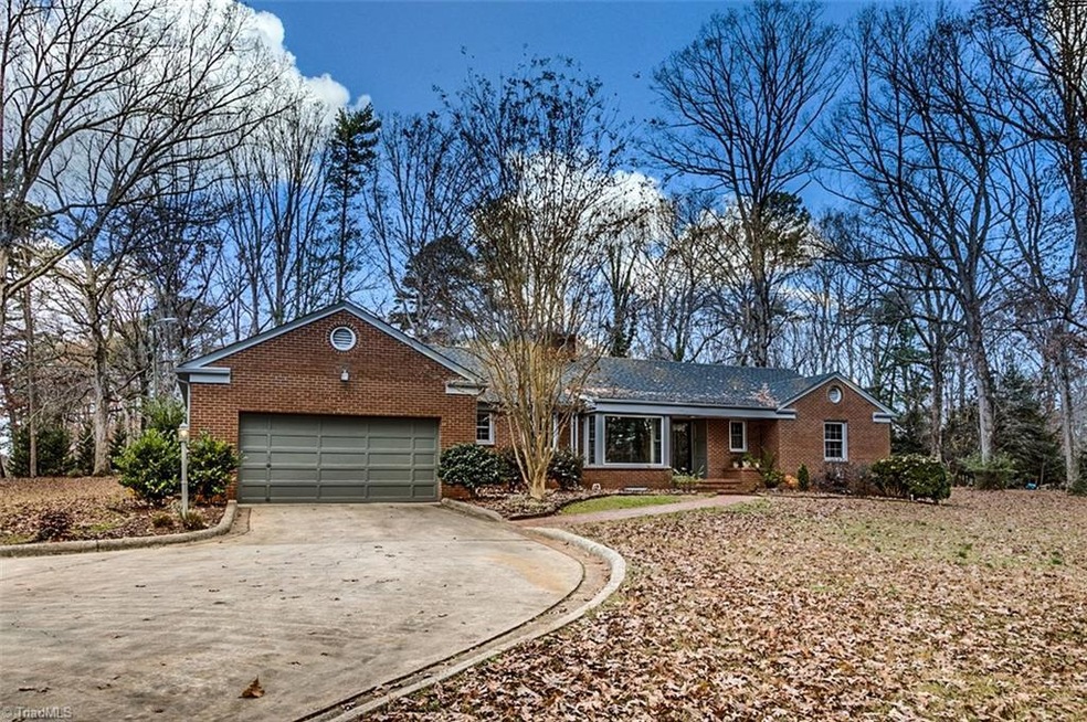 1307 W Lake Dr, Asheboro, NC 27205 - photo 1