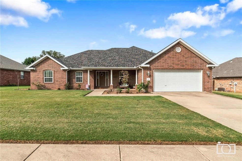 405 NW Saddlebrook Dr, Bentonville, AR 72712 - photo 1