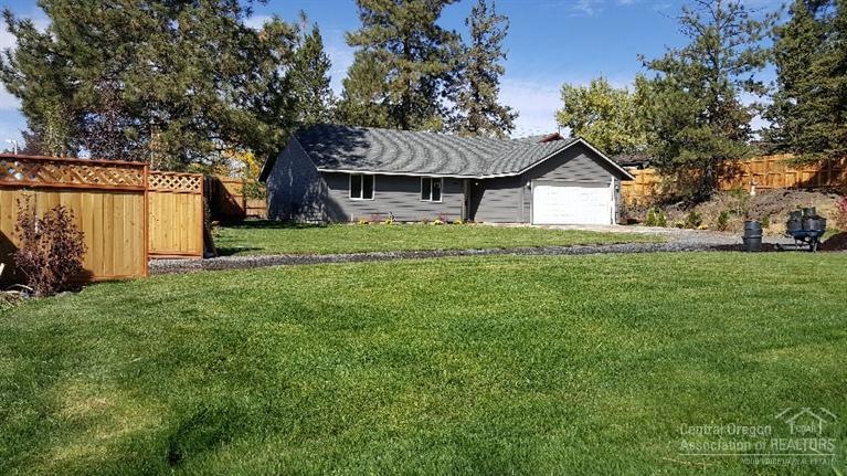 61123 Hamilton Ln, Bend, OR 97702 - photo 1
