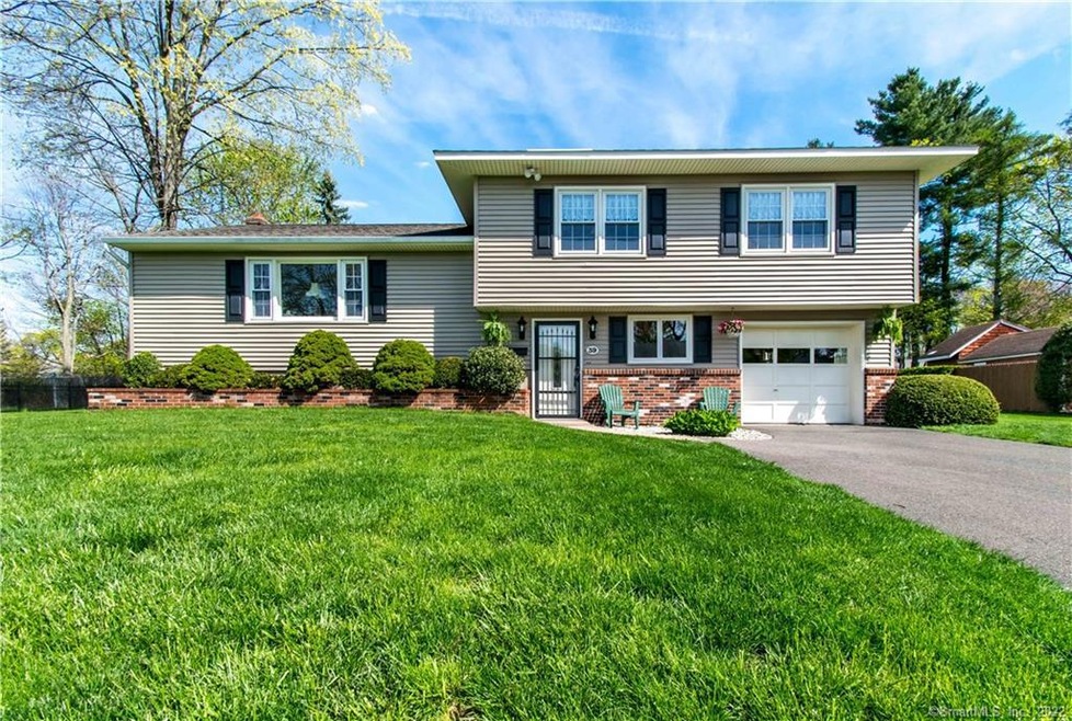 39 Auburn Rd, Manchester, CT 06042 - photo 1